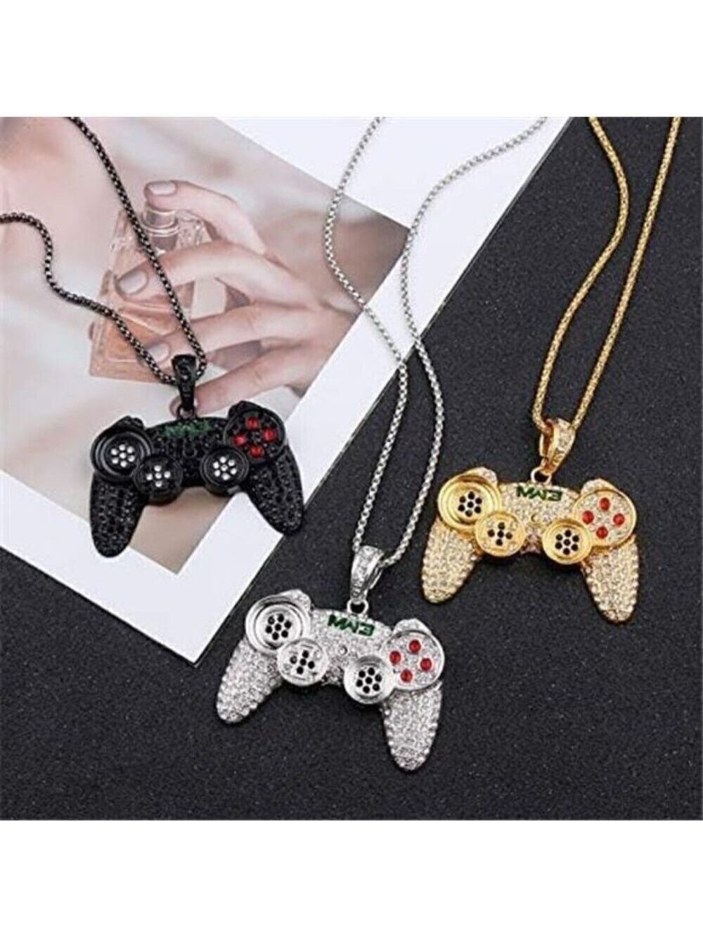 Crystal Game Controller Necklace Console System PlayStation Modern Warfare 3 NEW